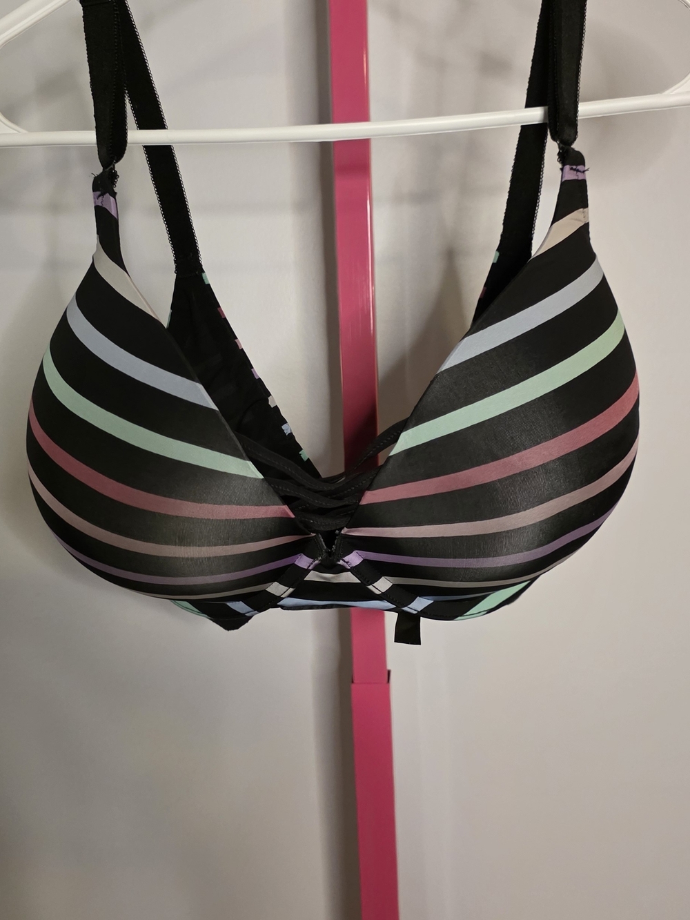 torrid Push Up Black Bra with Pastel Diagonal Stripes Sz 44c